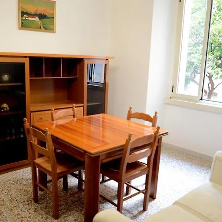 Nicolai 274 Apartman *